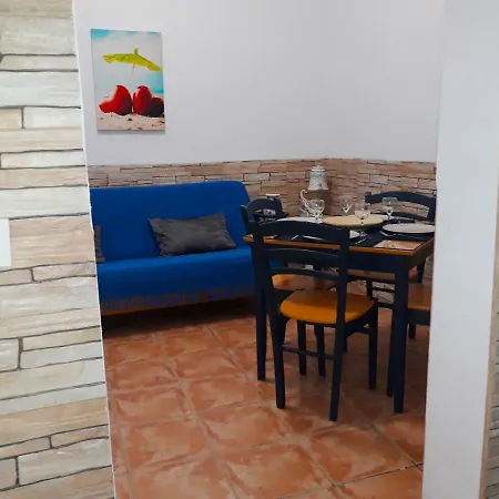 Cozy, Comfy Base For A Couple/family Or Friends * Arrecife (Lanzarote)